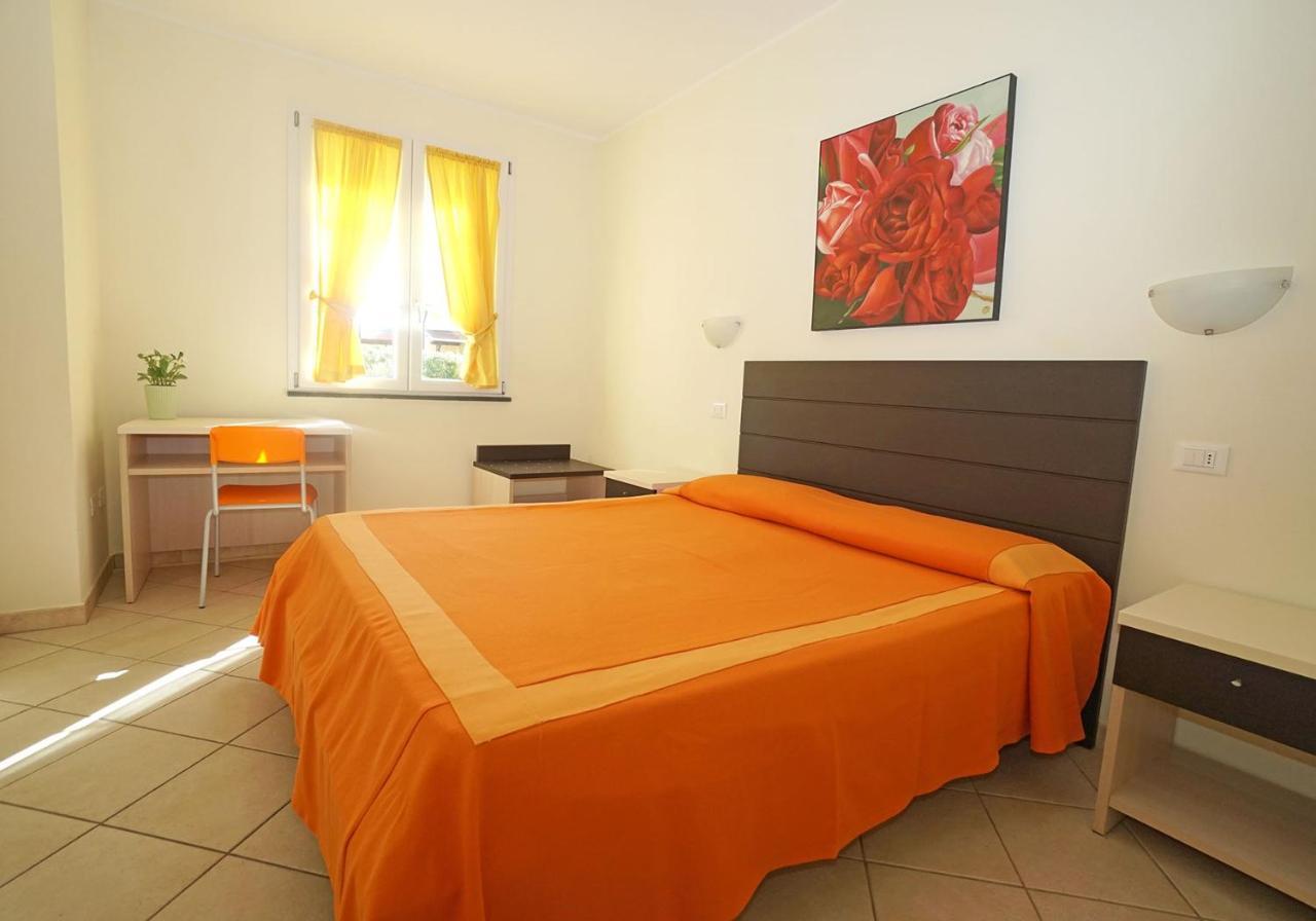 Rosa Dei Venti Aparthotel Vada Kültér fotó