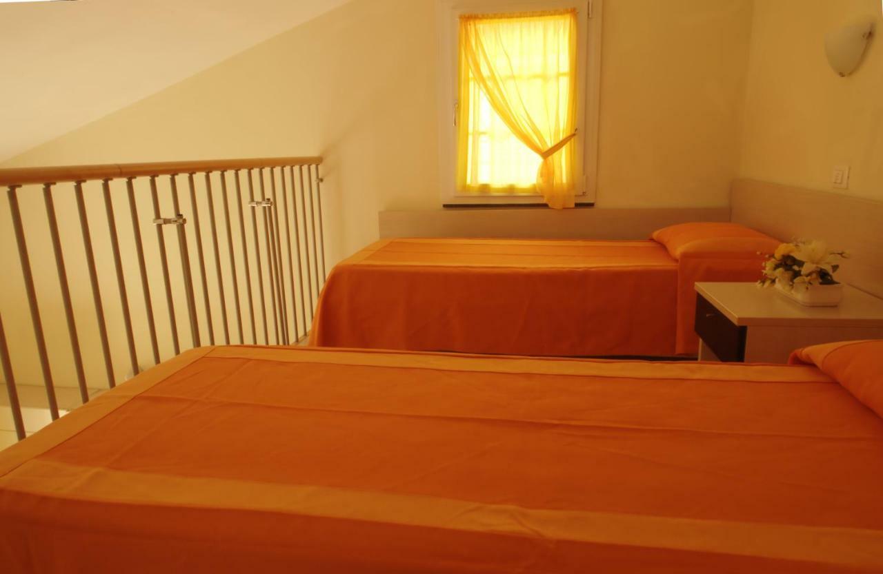 Rosa Dei Venti Aparthotel Vada Kültér fotó